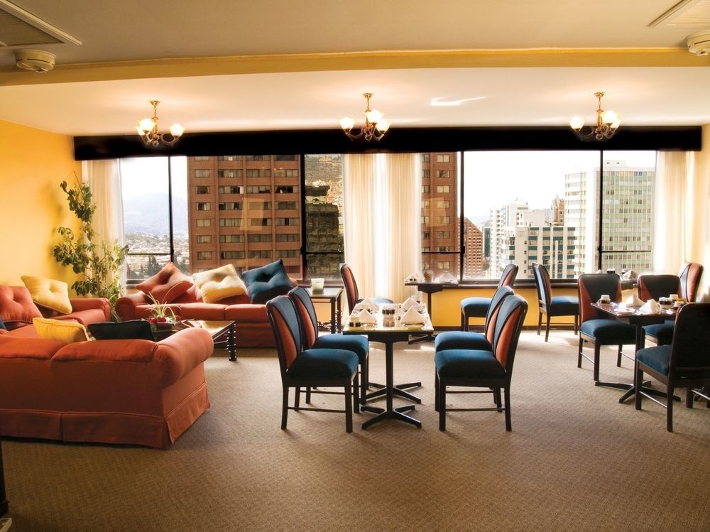 Real Plaza Hotel & Convention Center La Paz Restoran fotoğraf